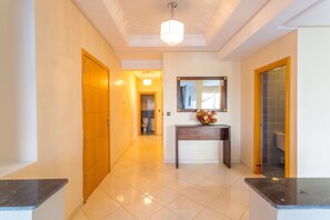 APPARTEMENT DEUX CHAMBRES | 2 bedrooms, premium bedding, in-room safe, individually furnished - Résidence Amwaj (Agadir)