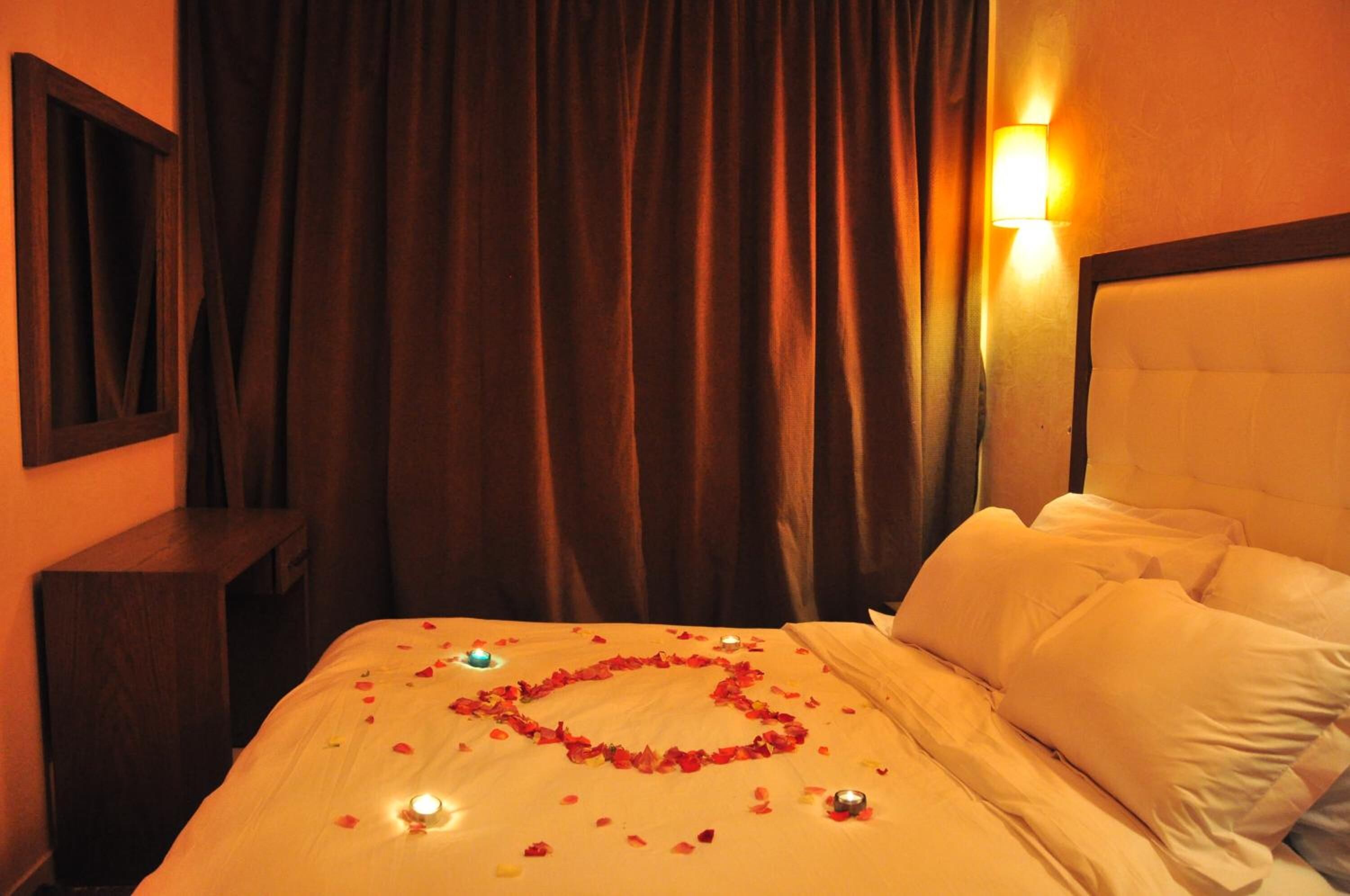 2 bedrooms, premium bedding, in-room safe, blackout drapes
