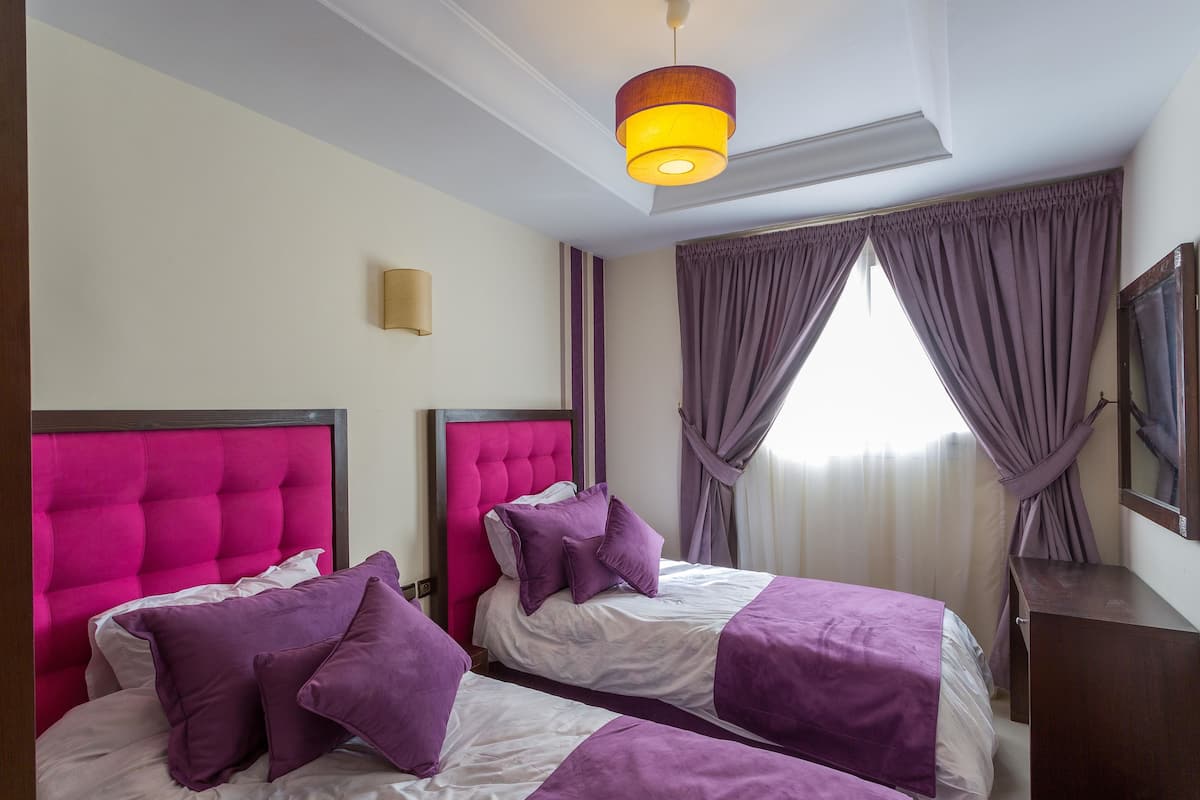 2 bedrooms, premium bedding, in-room safe, individually furnished