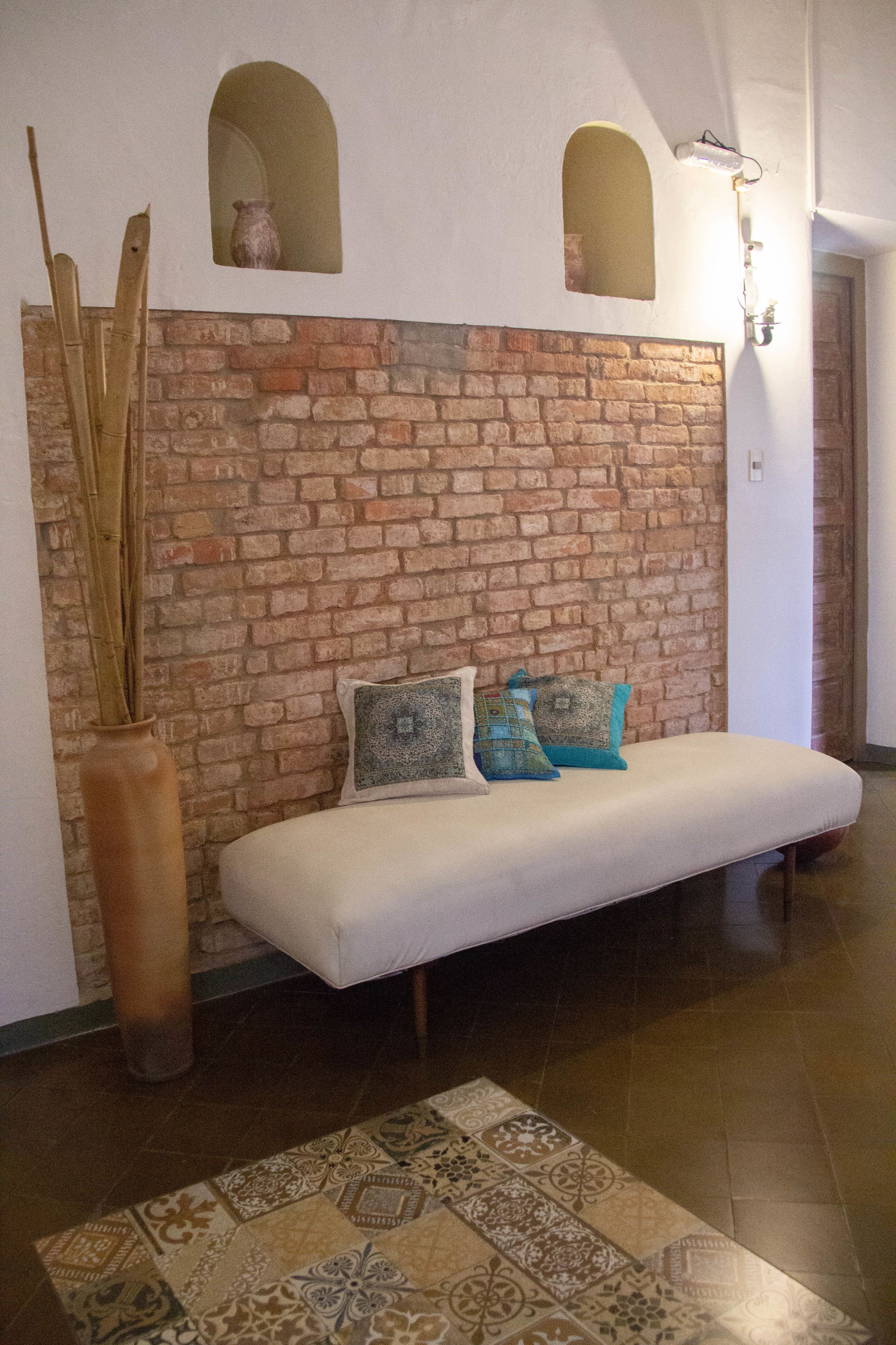 20-inch tv with cable channels