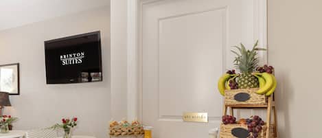 Free daily continental breakfast