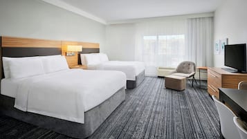 Studio - 2 queensize-sängar | Skrivbord, mörkläggningsgardiner, strykjärn/strykbräda och gratis wi-fi