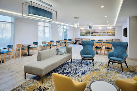 Free daily buffet breakfast . TownePlace Suites by Marriott Ottawa Kanata