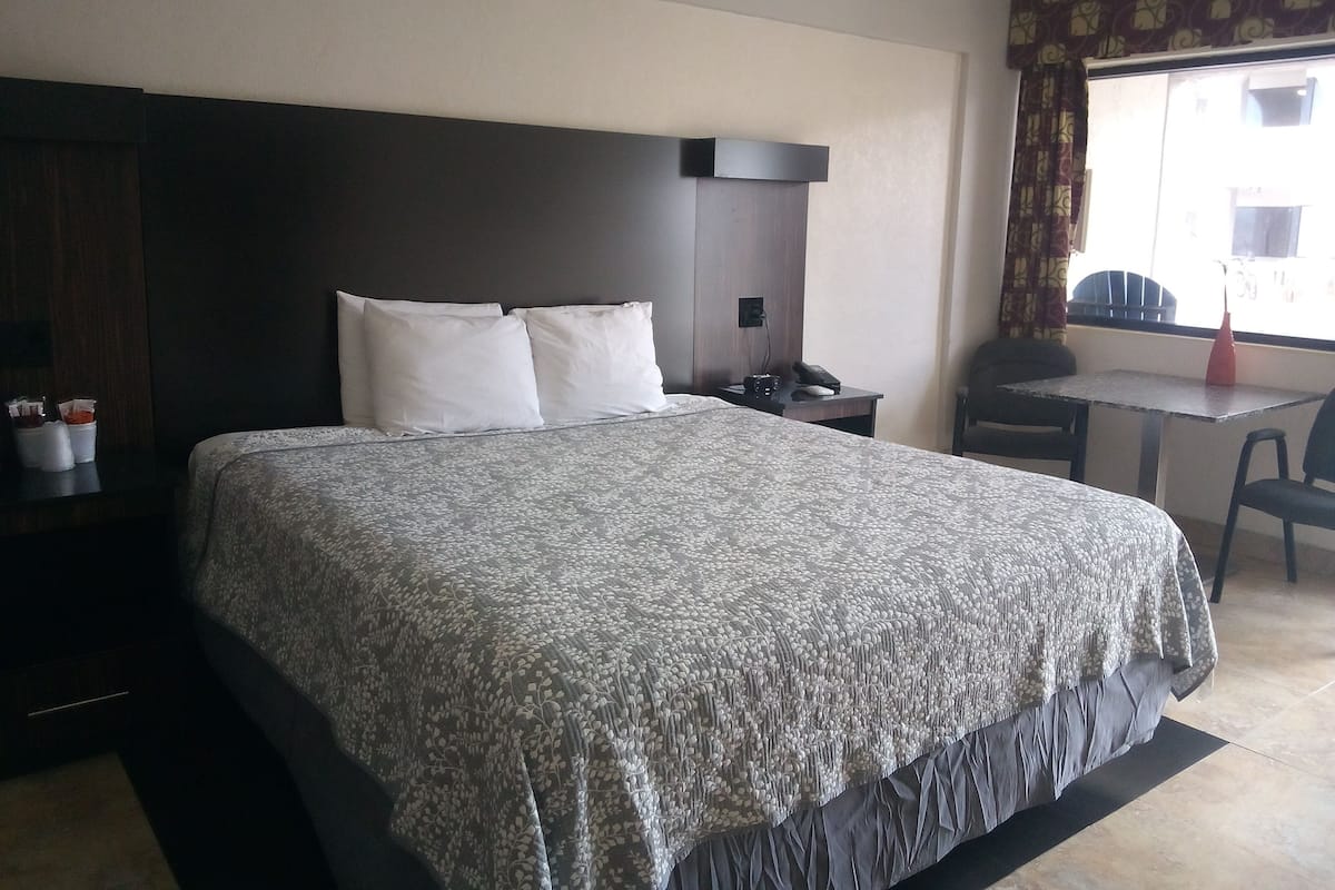 Standard Room | 1 bedroom, desk, free WiFi, bed sheets