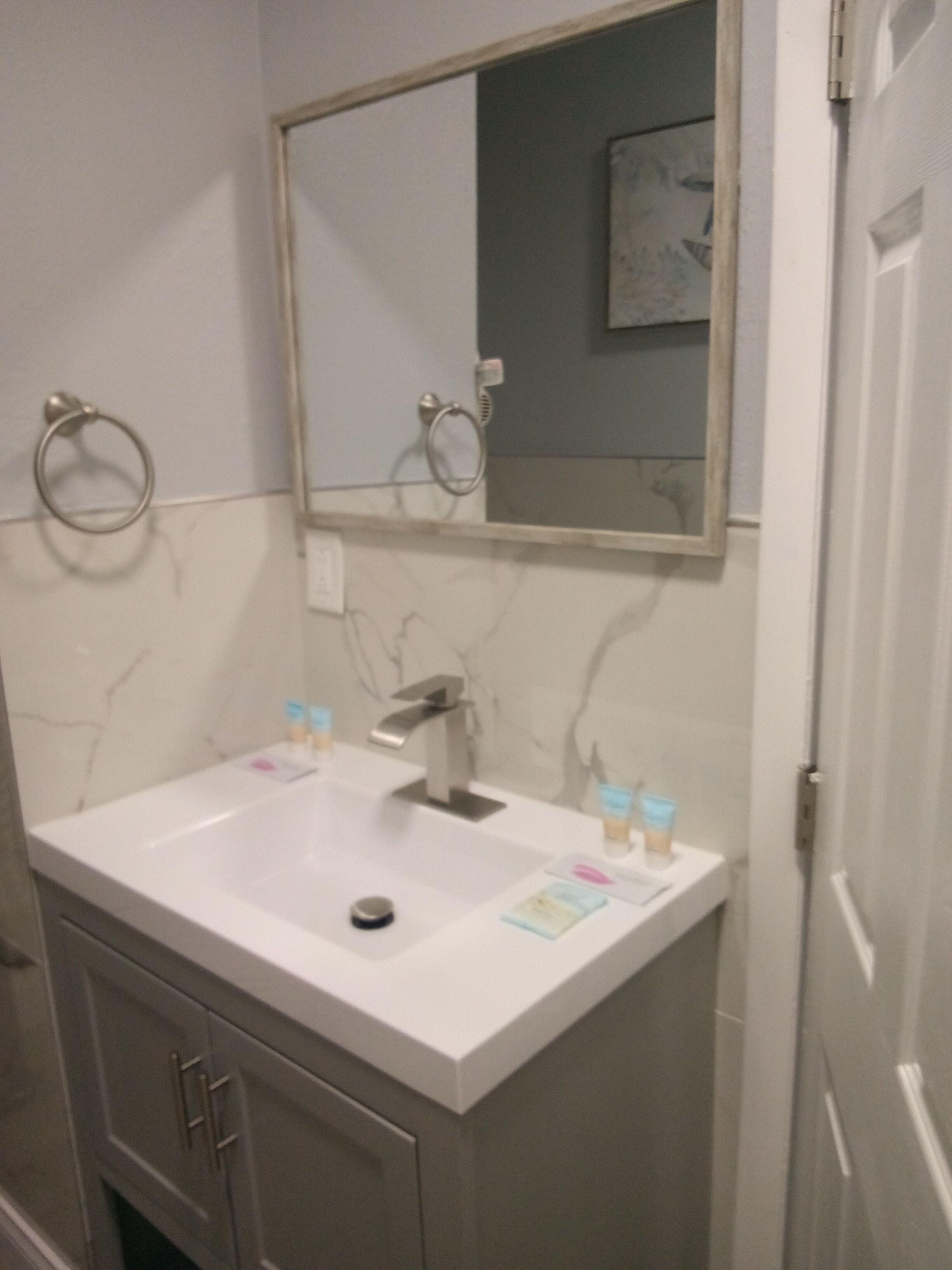 Chambre, plusieurs lits, non-fumeur | Salle de bain