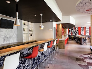 Bar (in der Unterkunft)