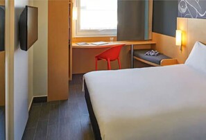 Standard Room, 1 Queen Bed | Desk, soundproofing, iron/ironing board, free WiFi - ibis México Alameda (Mexico City)