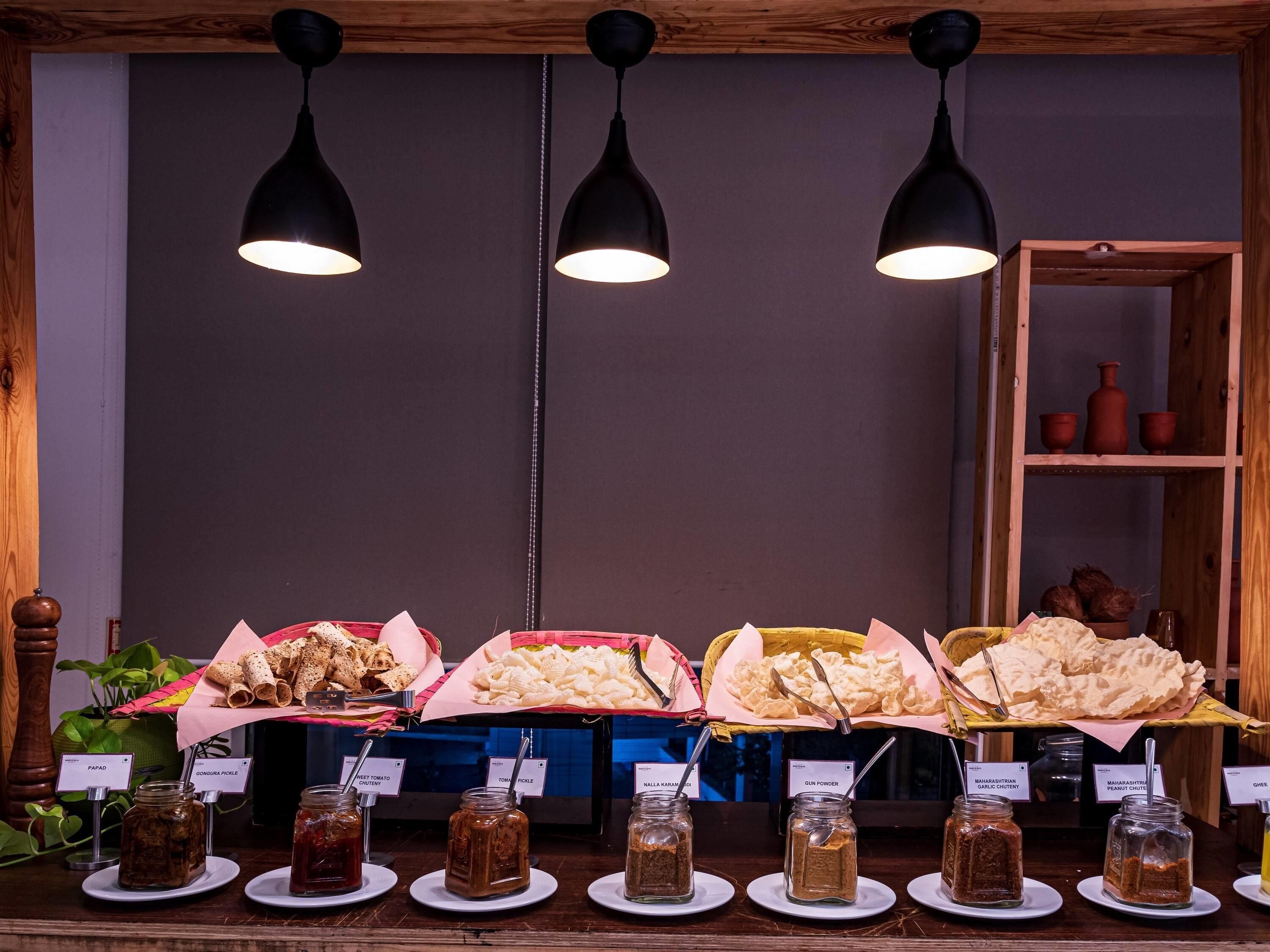 Desayuno buffet (INR 799 por persona) 