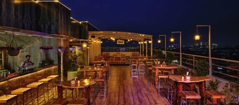 海德拉巴 KCP 美居酒店