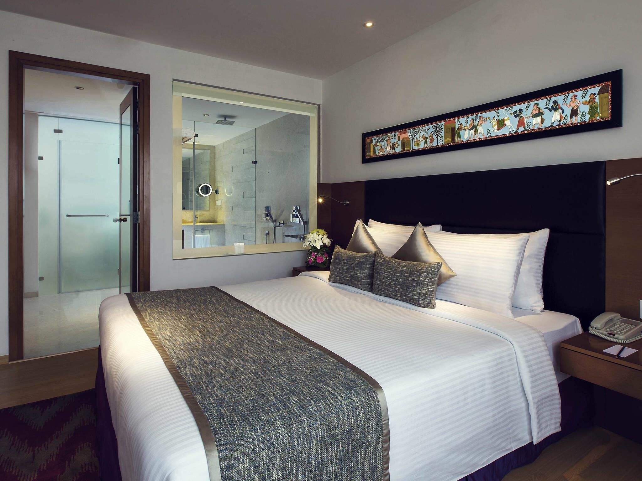 suite | in-room safe, desk, laptop workspace, blackout curtains