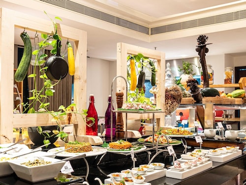 Mercure Hyderabad KCP Hotel