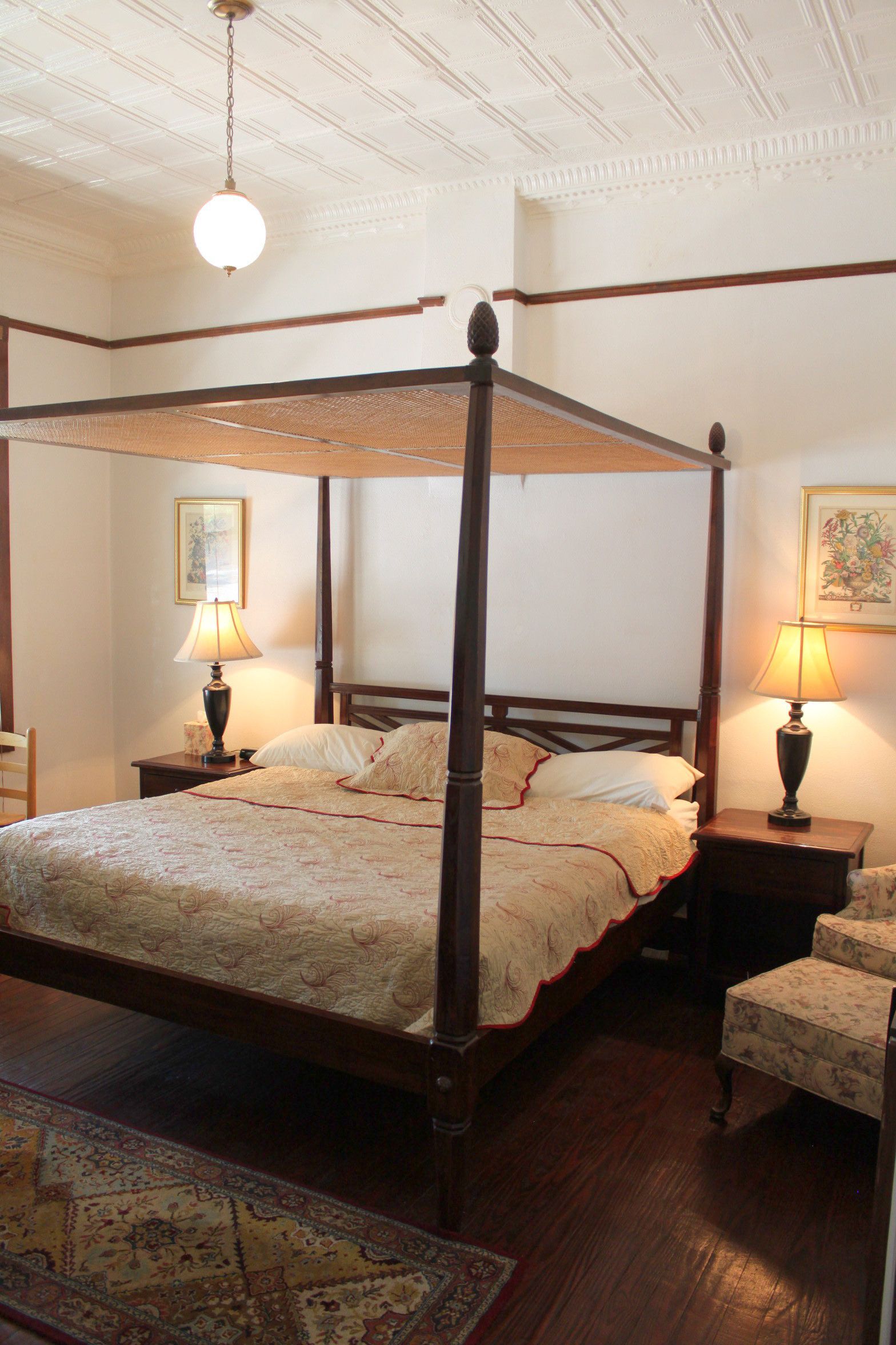 1 bedroom, desk, free wifi, bed sheets