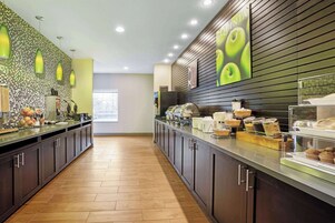 Café da manhã self-service grátis todos os dias