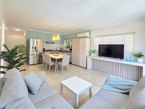 Superior-Apartment, 2 Schlafzimmer, Parkblick | Wohnbereich