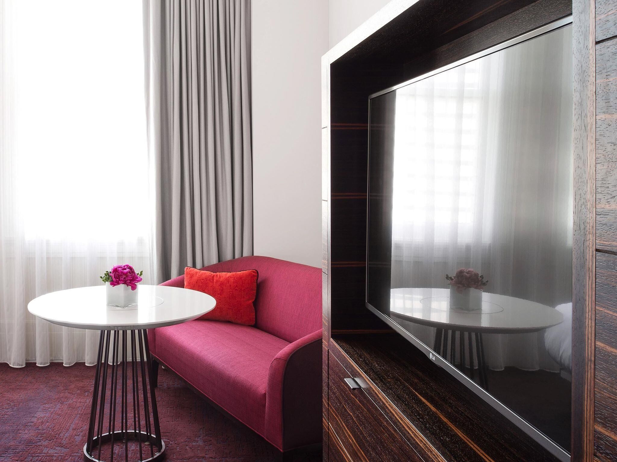 디럭스룸, 킹사이즈침대 1개 | 고급 침구, 미니바, 객실 내 금고, 노트북 작업 공간