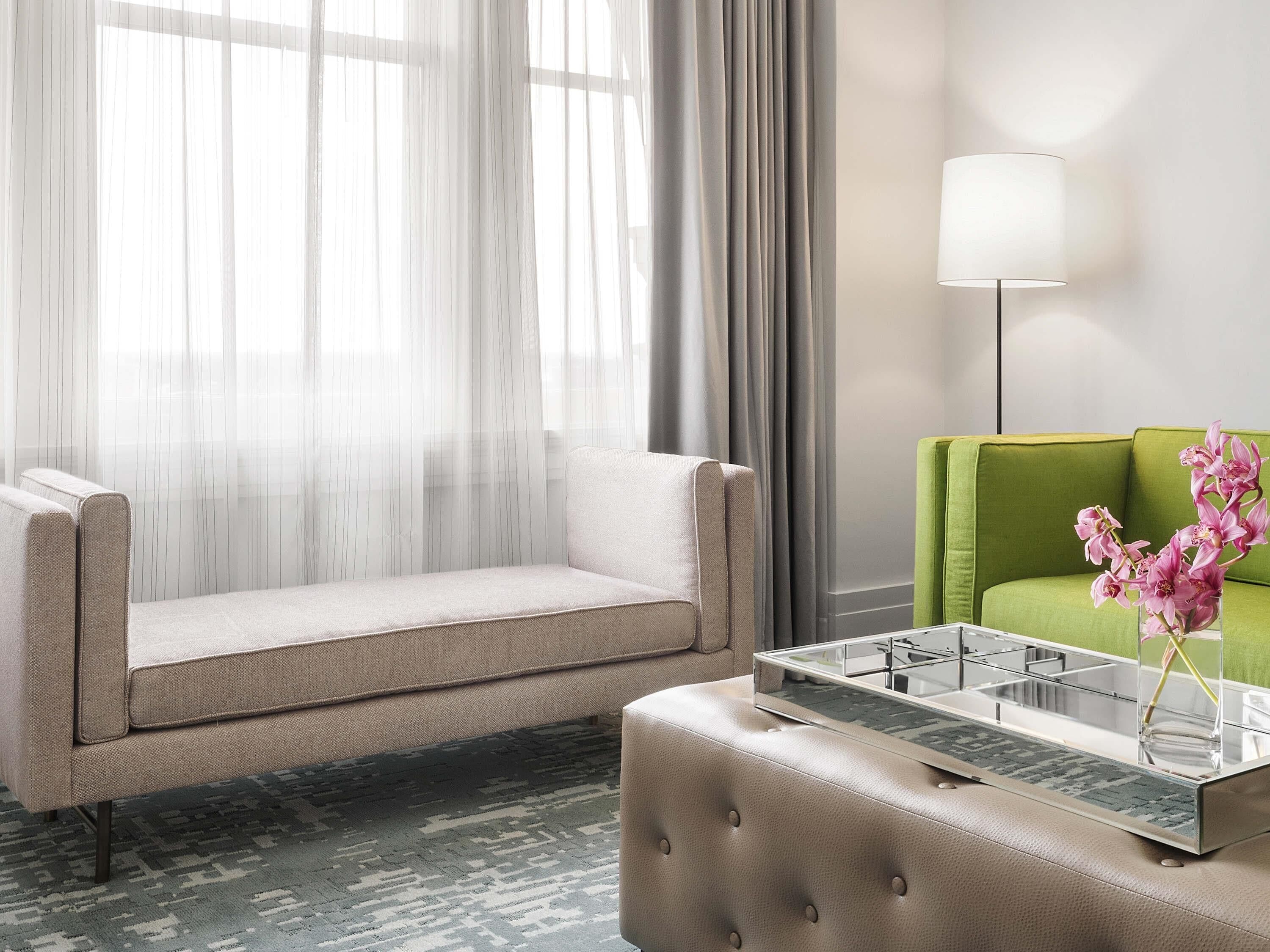 Deluxe Suite | Premium bedding, minibar, in-room safe, laptop workspace