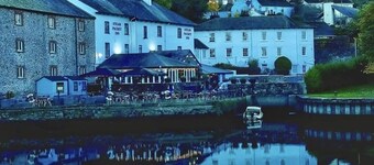 Steam Packet Inn