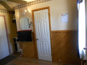 Queen Room | Room amenity