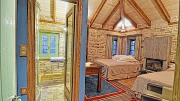 Superior Double Room | 1 bedroom, premium bedding, minibar, in-room safe
