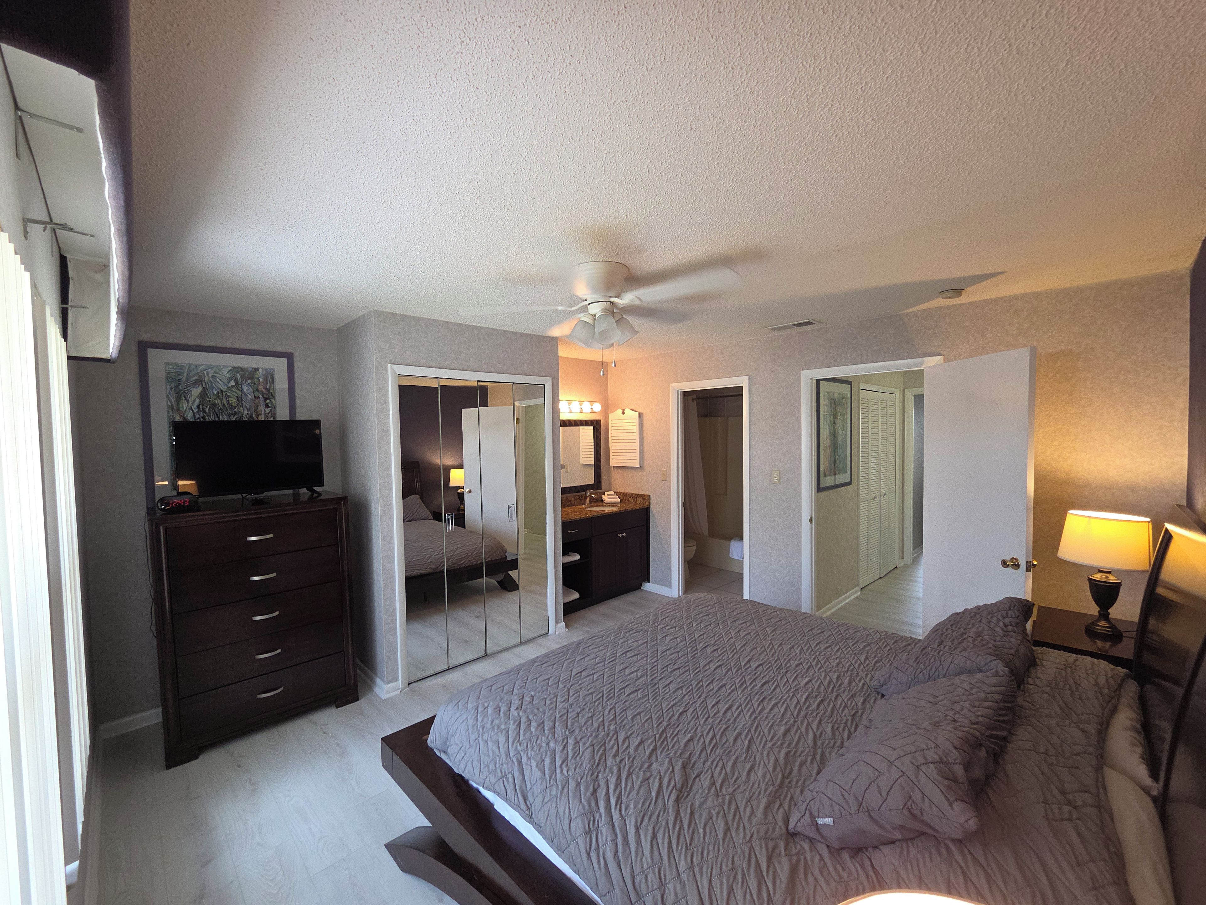 Townhome, 2 Bedrooms, Kitchen (3 Full Bathrooms)