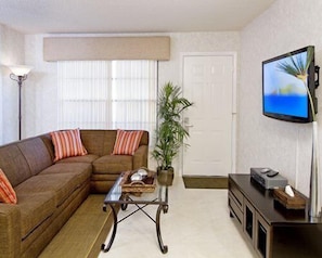 Villa, 1 Bedroom, Kitchen | Living room | Flat-screen TV, DVD player, books, video library