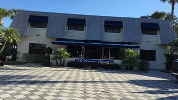 Pintu masuk hartanah