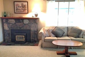 Cottage, 3 Bedrooms | Living room - BeachView Cottage (Saugeen Shores)