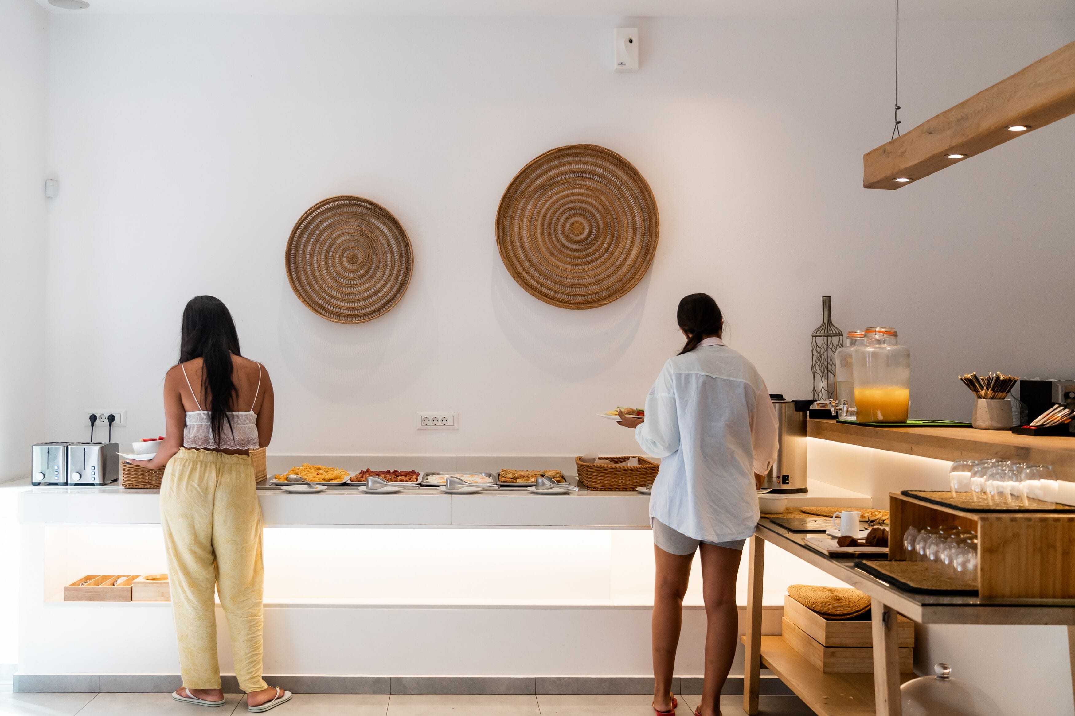 뷔페 무료 아침 식사 포함