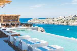 Piscina infinita