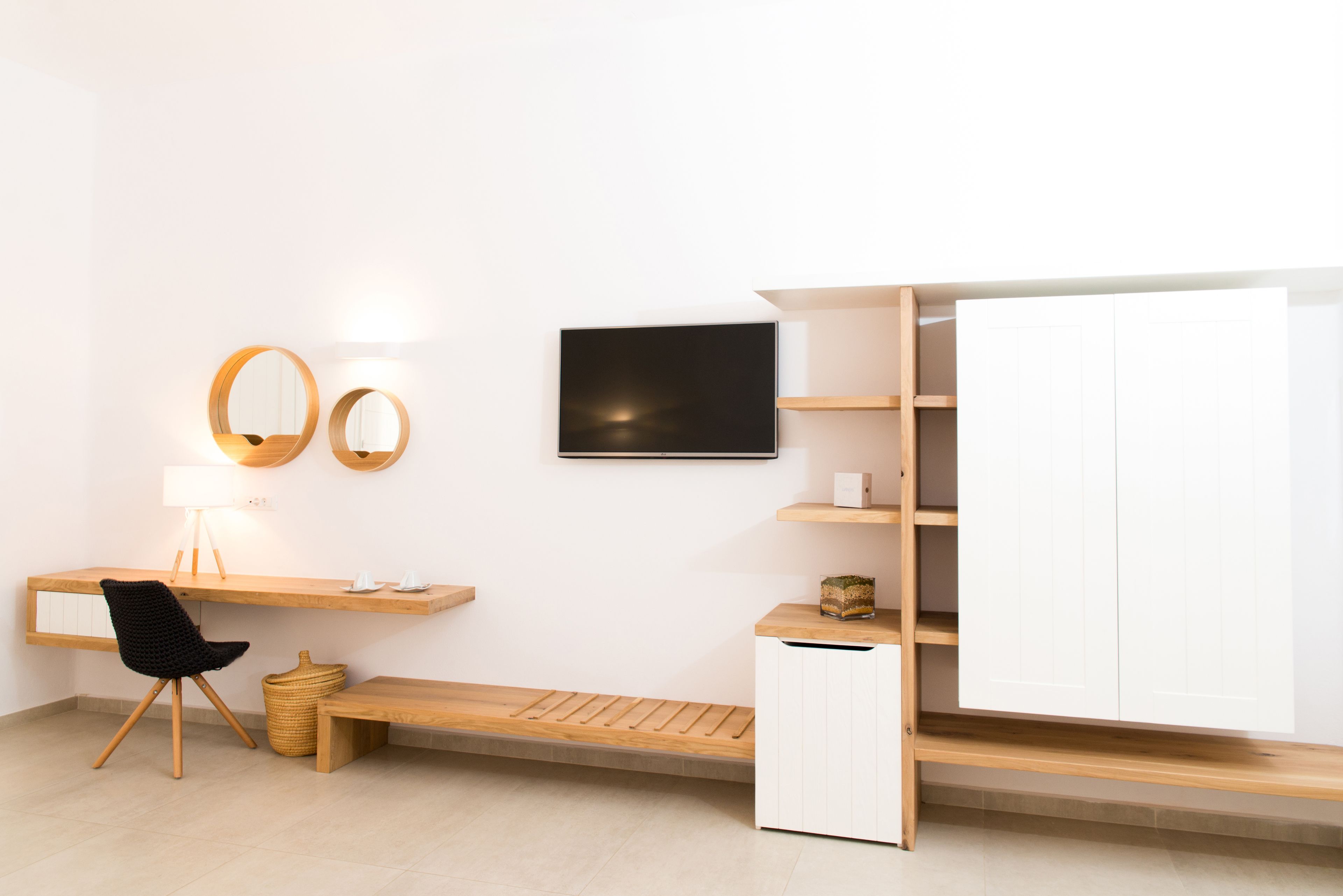 signature suite | premium bedding, minibar, in-room safe, soundproofing