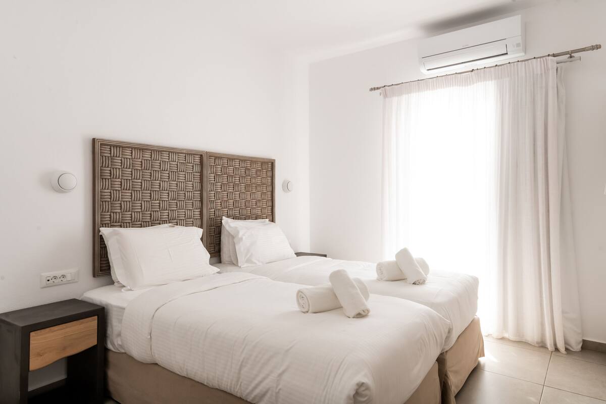 Habitación doble (Super Paradise Promo) | Ropa de cama de alta calidad y minibar