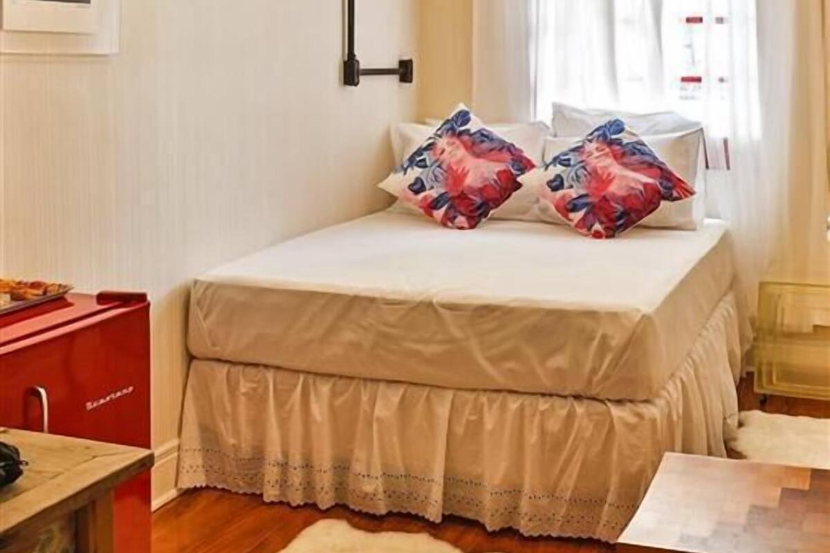 Standard Double Room, Shared Bathroom (Venice) | Individually decorated, individually furnished, iron/ironing board