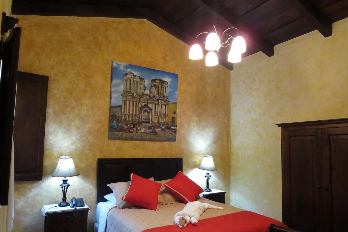 Standard Double Room, 1 Queen Bed | Premium bedding, in-room safe, desk, free WiFi