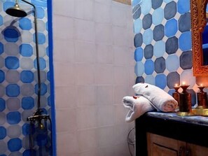 Premium Suite, Bathtub | Bathroom | Hair dryer, towels - Riad Safir Marrakech & Spa (Marrakech)