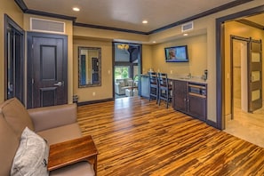 Suite | Ropa de cama de alta calidad y tabla de planchar con plancha