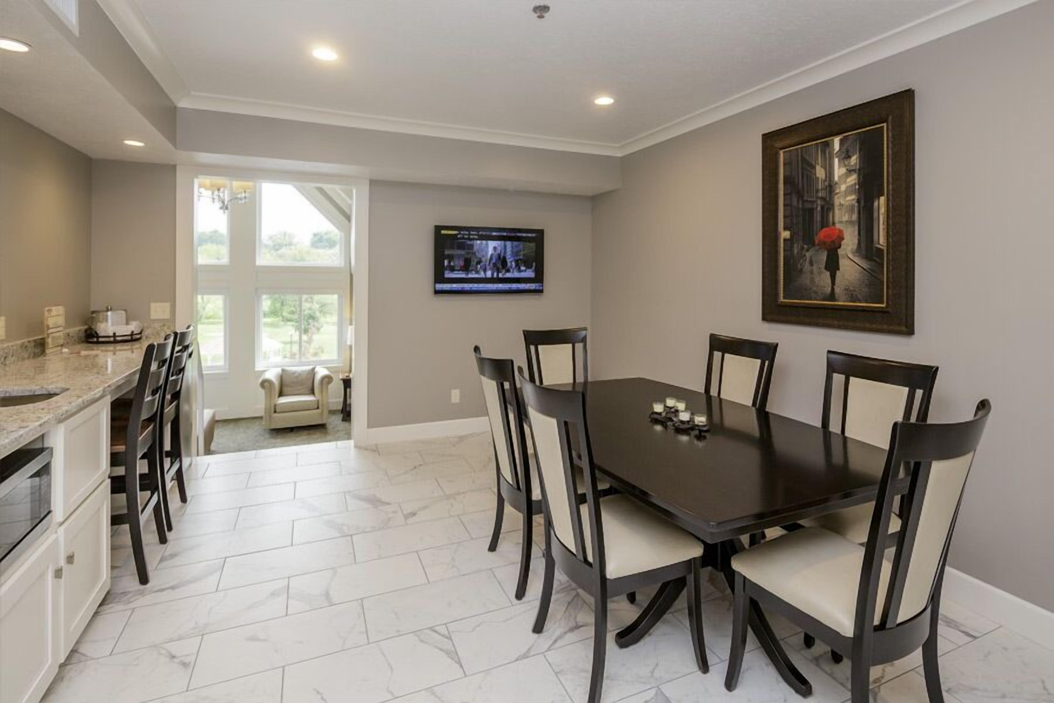 bi-level king suite (406) | in-room dining