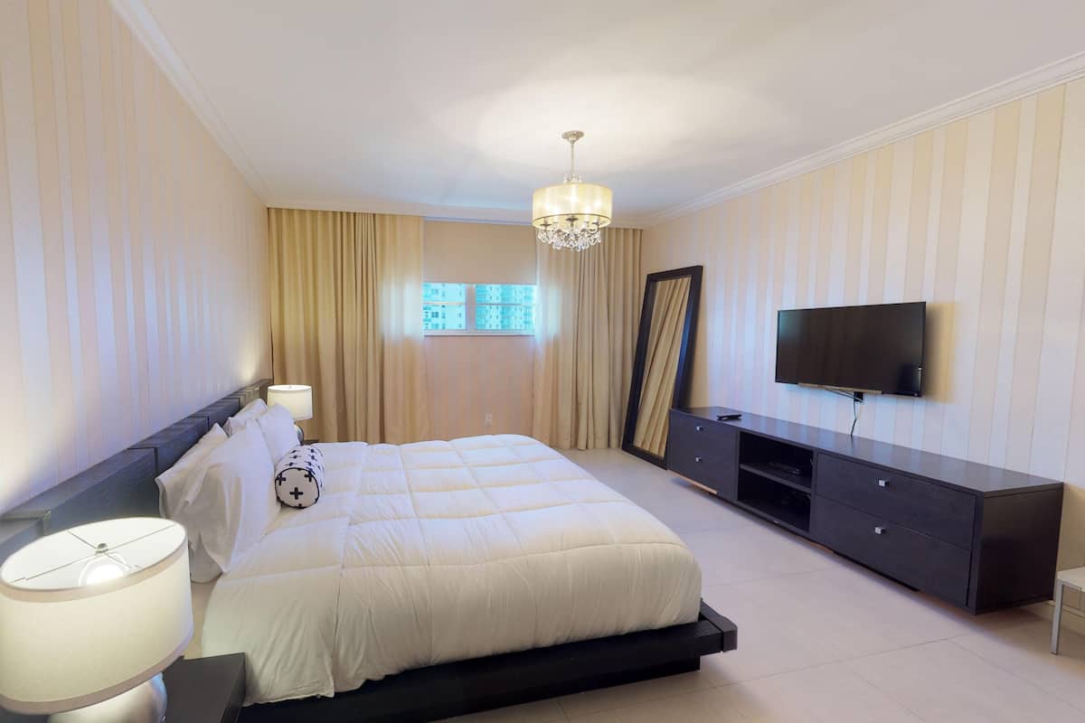 Apartemen Comfort, 1 kamar tidur, pemandangan teluk (OR814) | 1 kamar tidur, seprai premium, dan brankas