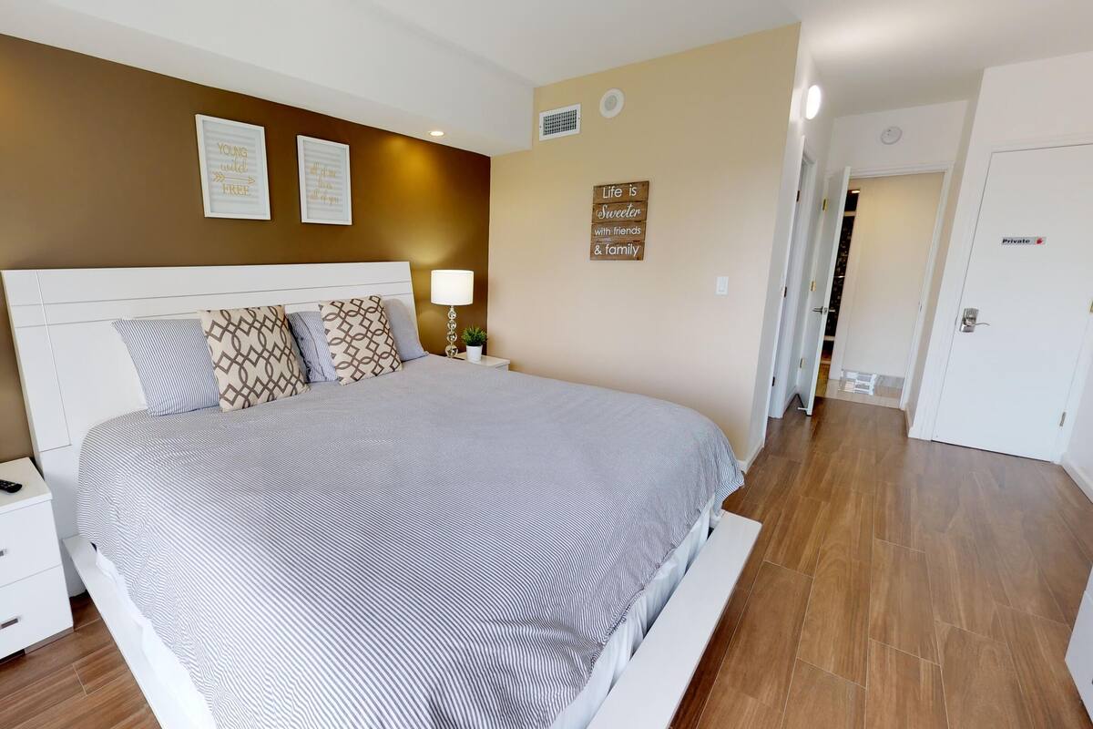 Premium Apartment, 3 Bedrooms (OR426) | 1 bedroom, premium bedding, in-room safe, laptop workspace