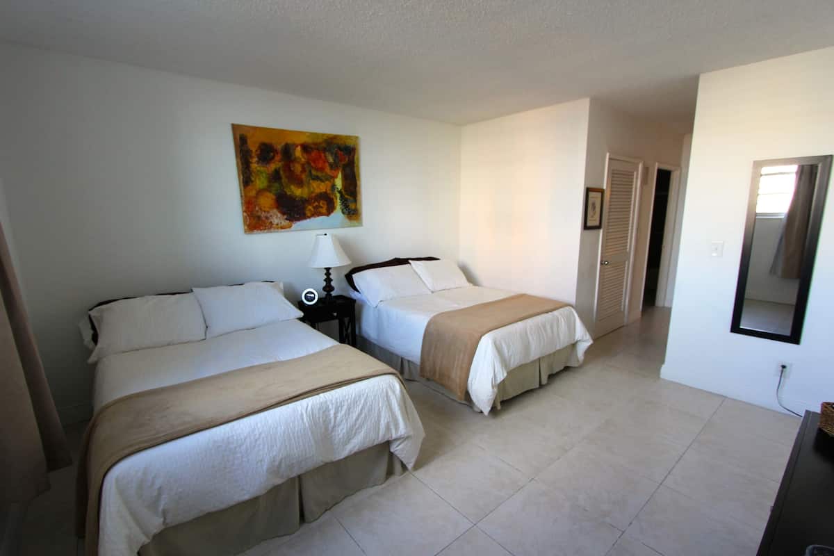 1 bedroom, premium bedding, in-room safe, laptop workspace
