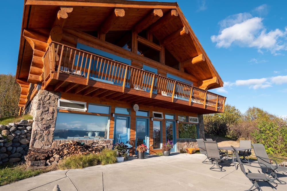 Good Karma Inn - Ismailof Island, AK