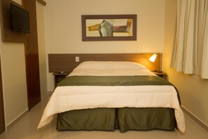 1 soverom, safe på rommet, skrivebord og wi-fi (inkludert)