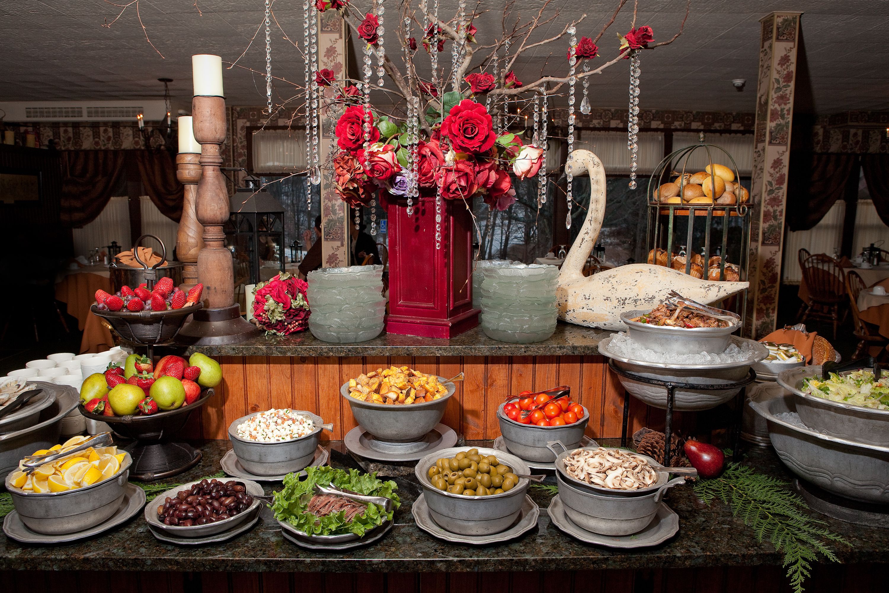 breakfast, lunch and dinner served