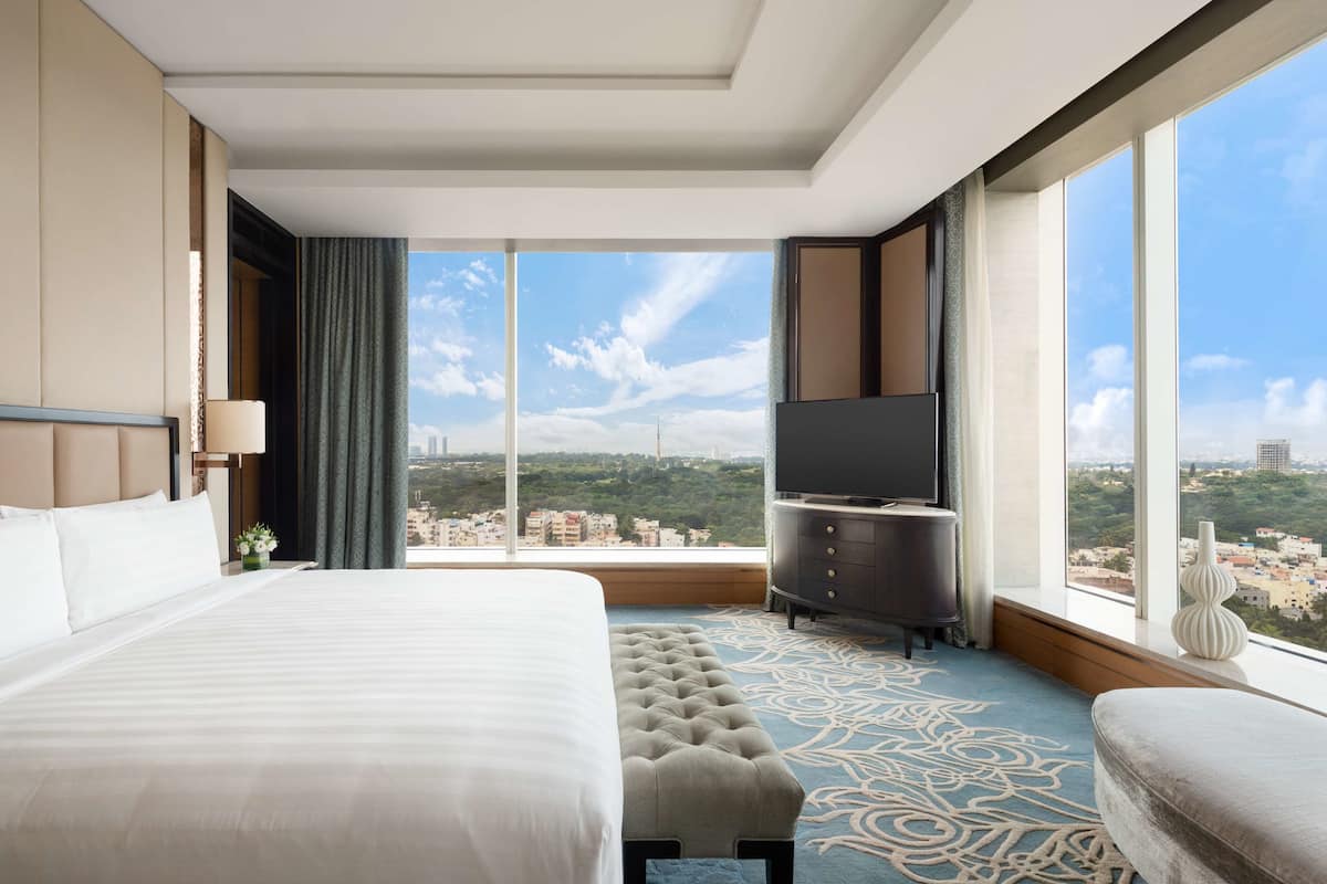 premier suite | 1 bedroom, egyptian cotton sheets, premium bedding, down duvets