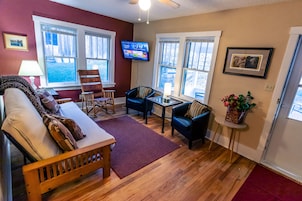 Comfort Bungalow, 2 Bedrooms, Garden Area | Living area | 39-inch flat-screen TV with digital channels, TV, Netflix