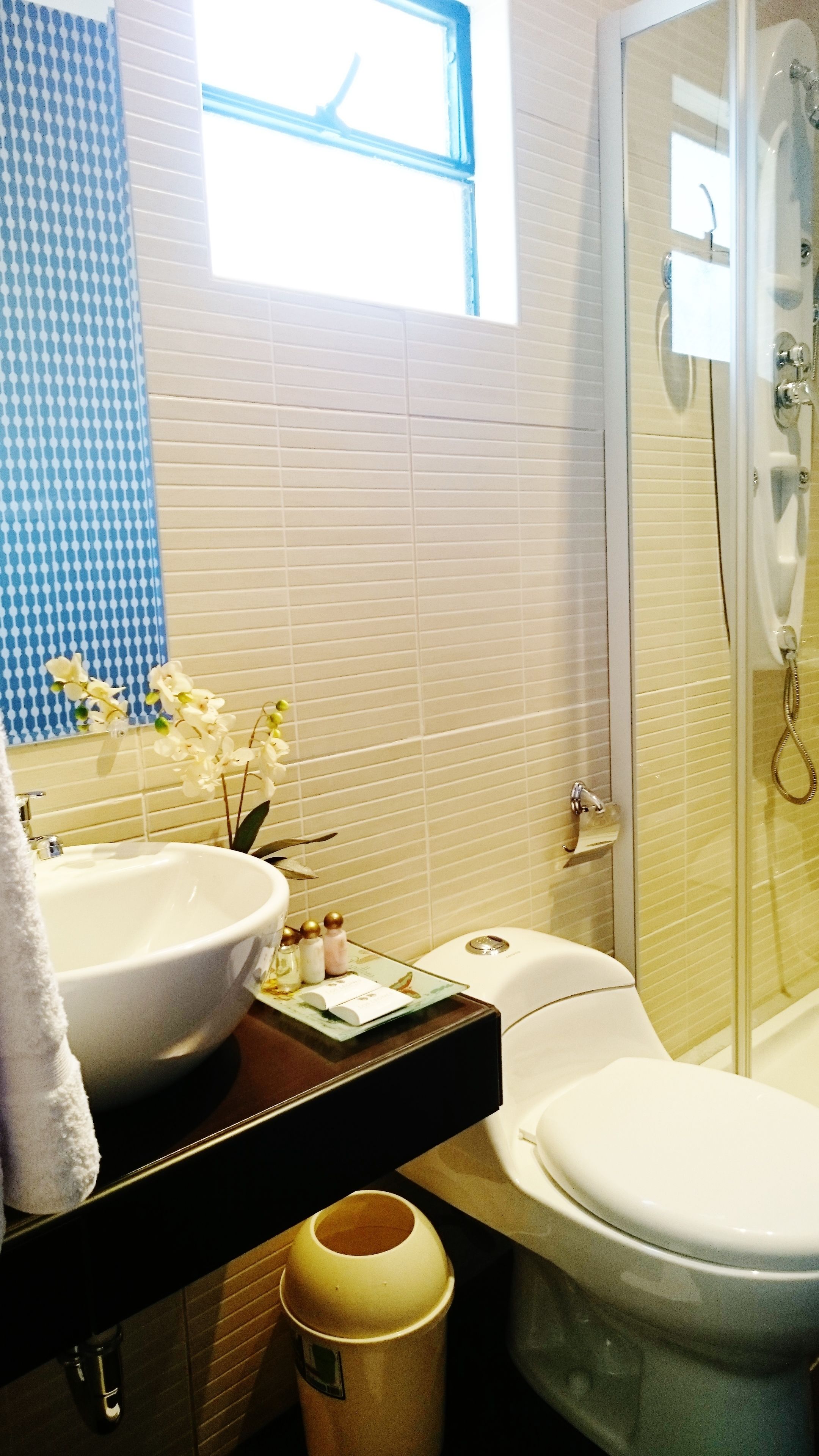 premium bedding, down duvets, select comfort beds, minibar