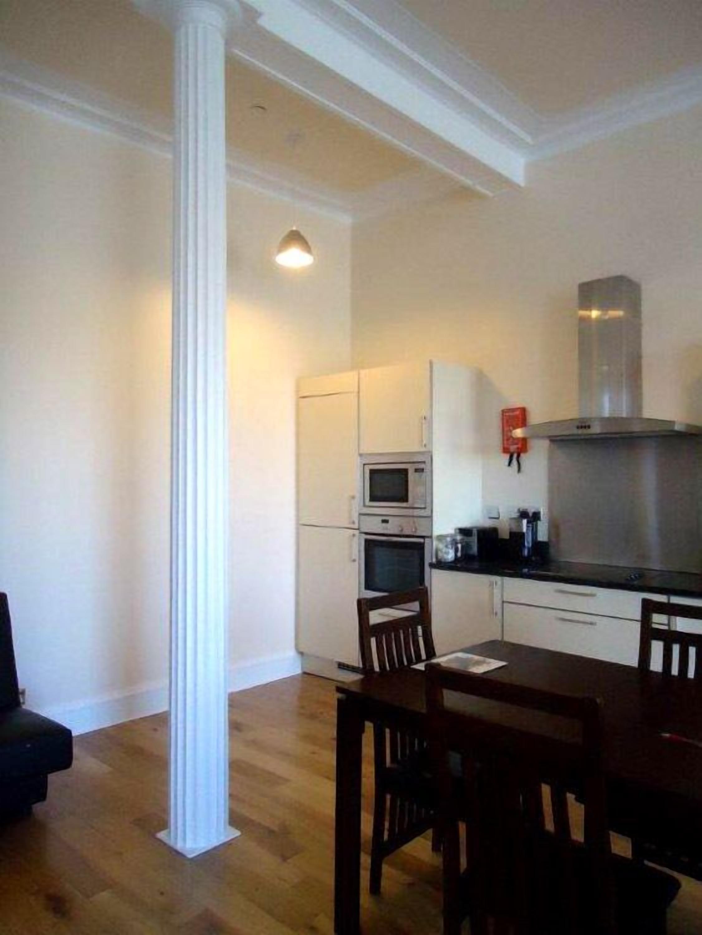 Standard Apartment, 2 Bedrooms (16 Union Terrace) | In-room dining