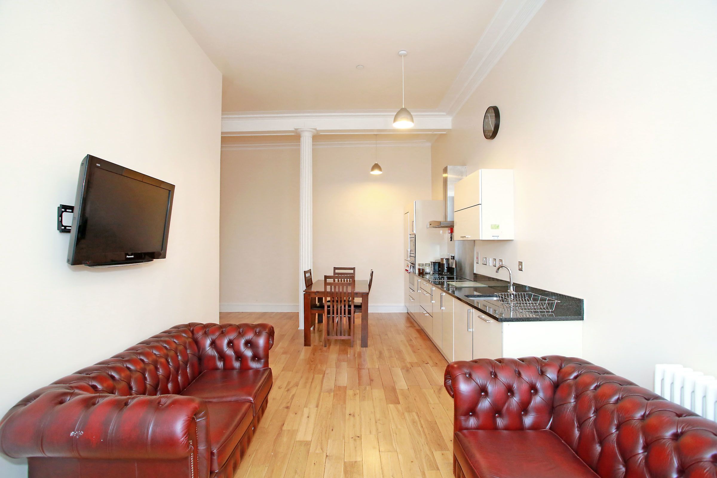 Apartment, 2 Bedrooms (16 B Union Terrace) | Living room
