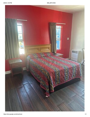 Room | Iron/ironing board, free WiFi, bed sheets - Hollywood Roxy Hotel (Los Angeles)