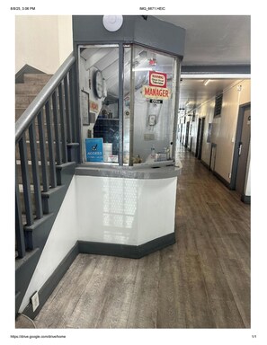 Reception - Hollywood Roxy Hotel (Los Angeles)