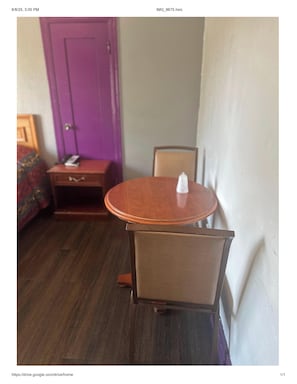 Room | In-room dining